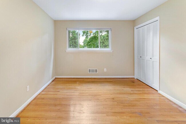 Building Photo - 6503 Friars Ct