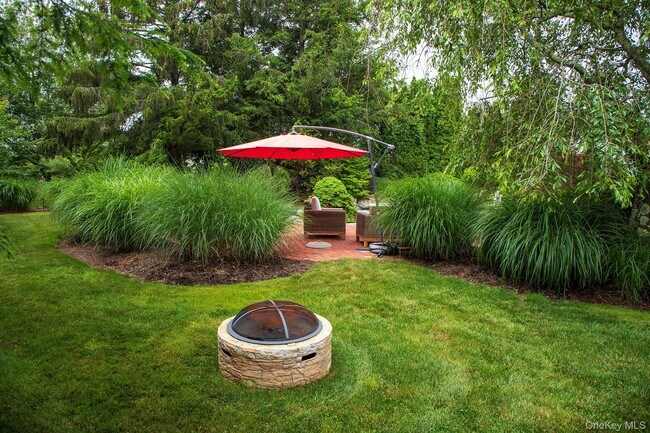 Building Photo - 16 Laila Ln