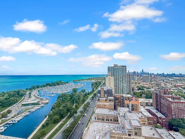 Building Photo - 3550 N Lake Shore Dr