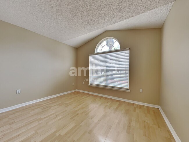 Building Photo - 3293 Carlotta Rd