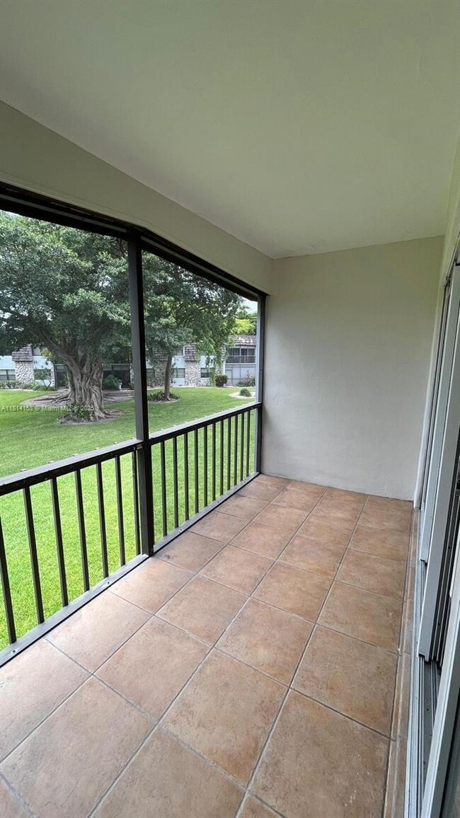 Building Photo - 3123 Oakland Shores Dr