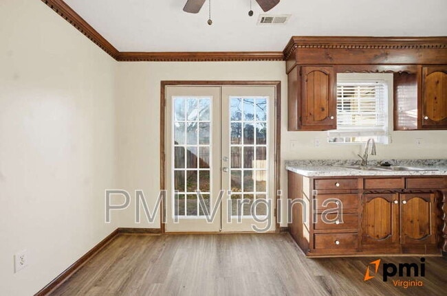 Building Photo - 705 Mill Landing Rd