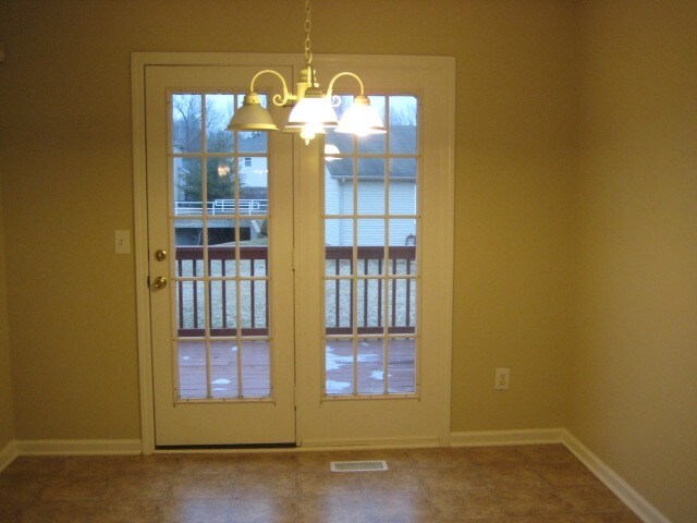 Building Photo - 804 Tunewood Ct