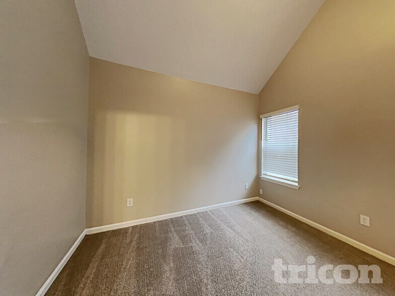 Building Photo - 4276 Ward Bluff Dr