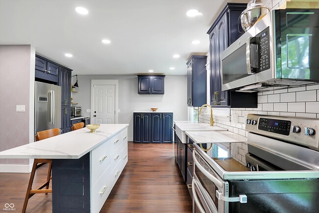 Building Photo - 11626 Forest Dr