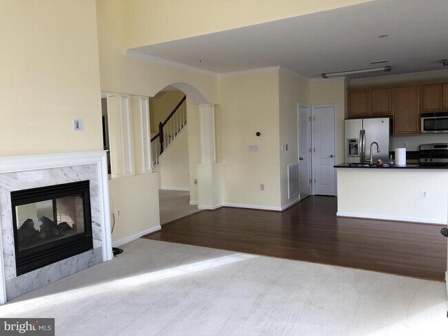 Building Photo - 5074 Donovan Dr