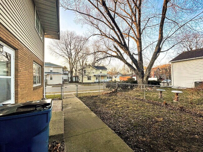 Building Photo - 666 Illinois Ave