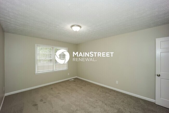 Building Photo - 3 Bedroom Pet-Friendly Home in FAYETTEVILLE, GA with Main Street Renewal