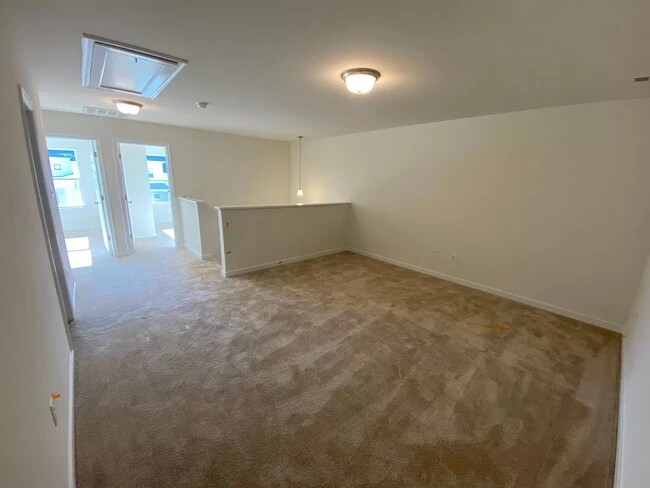 Building Photo - 12867 Deep Well Rd