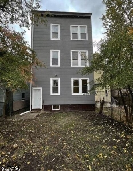Building Photo - 99 Columbia Ave