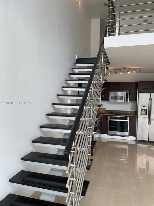 Building Photo - 41 SE 5th St