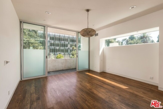 Building Photo - 4035 Van Buren Pl