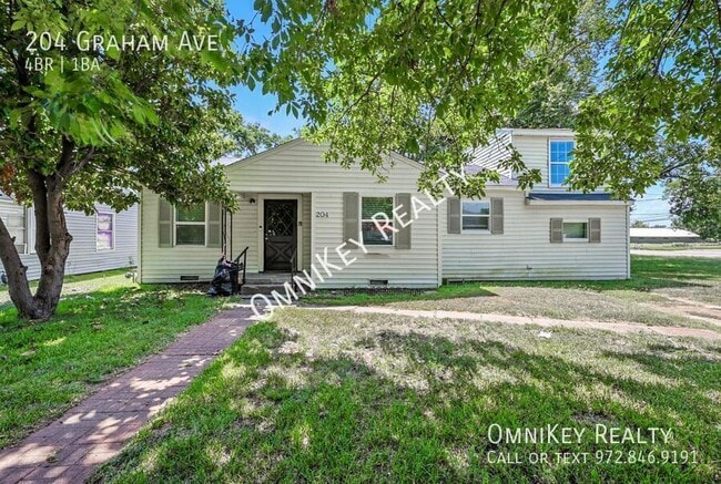 Primary Photo - 204 Graham Ave