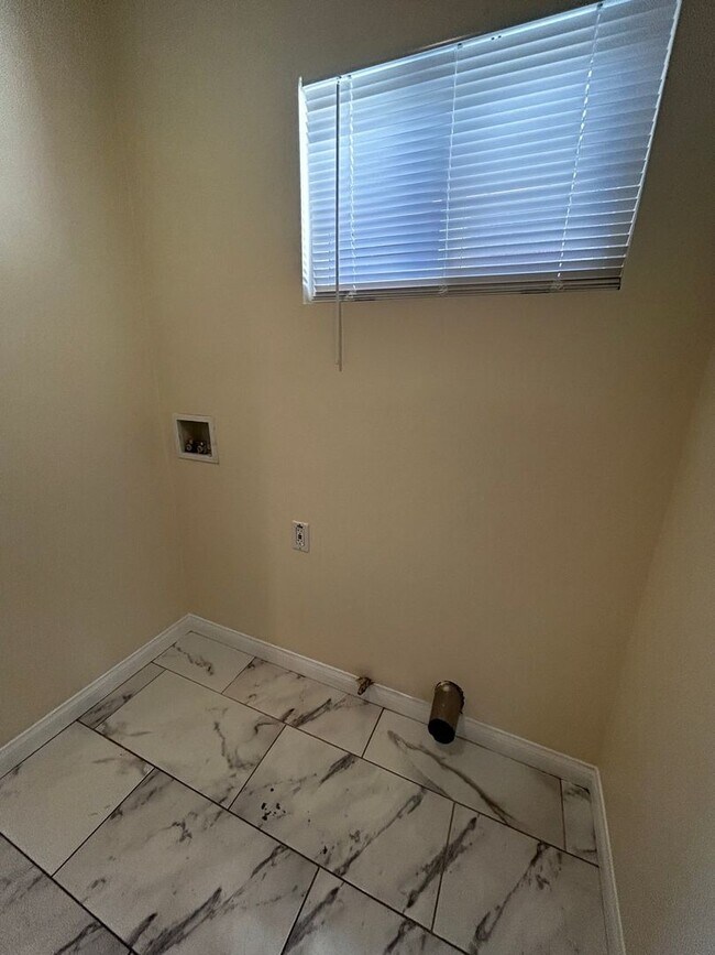 Building Photo - Bradshawe