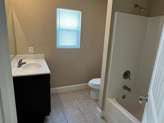 Building Photo - 308 Marquis Ct