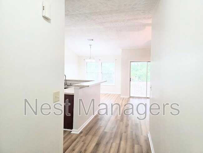 Building Photo - 6768 Willowbrook Dr