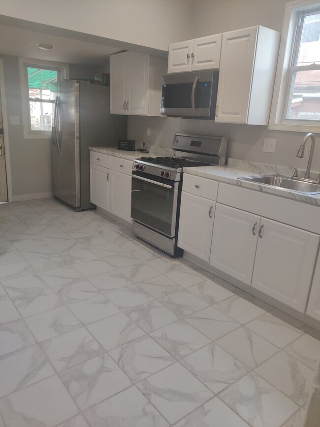 Building Photo - 5109 Walton Ave