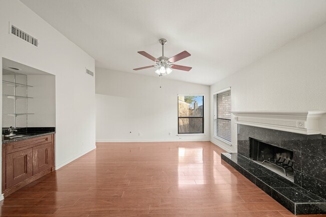 Building Photo - 8100 Cambridge St