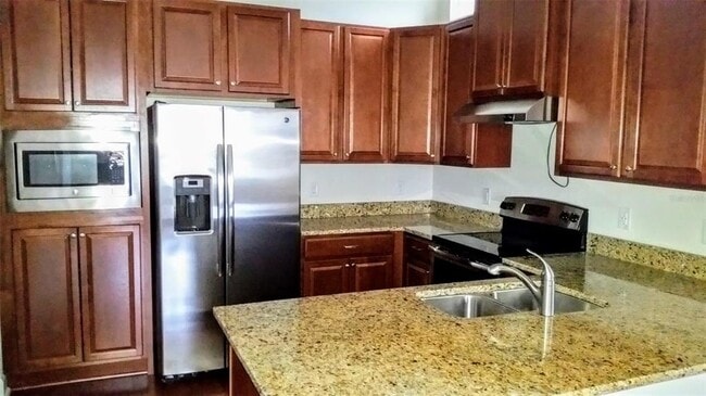 Building Photo - 13791 Benavente Ave