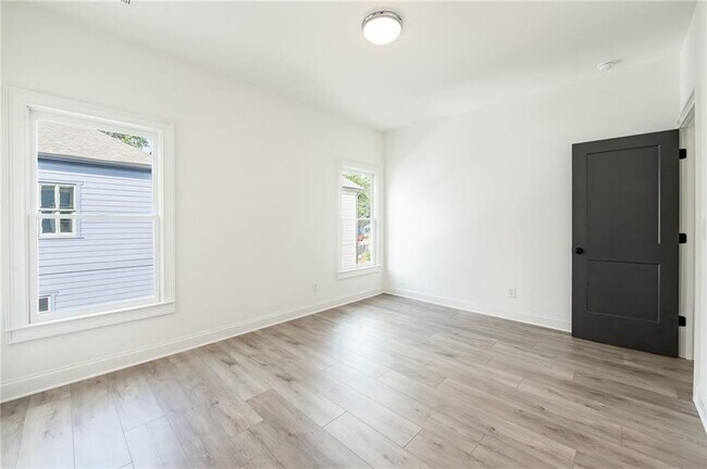 Building Photo - 3272 Stillwood Dr