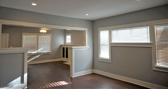 Building Photo - 3 Bed 1.5 Bath in Pleasant View Addition N...