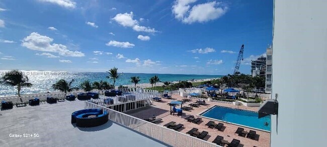 Building Photo - 5401 Collins Ave