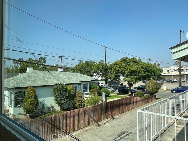 Building Photo - 1451 Roycroft Ave