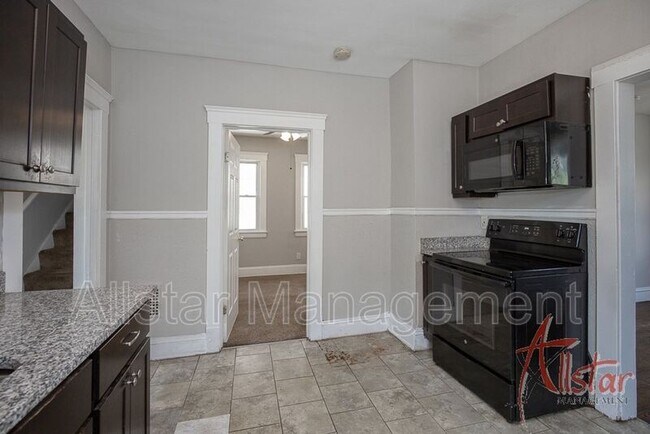 Building Photo - 2086 W 104th St