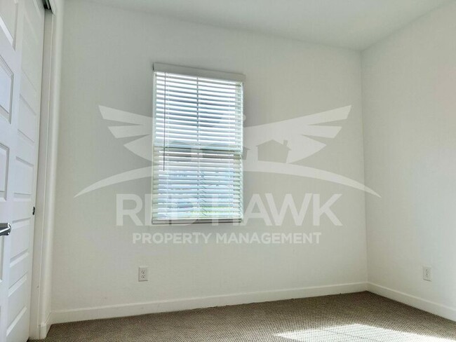 Building Photo - 4077 S Sabrina Dr