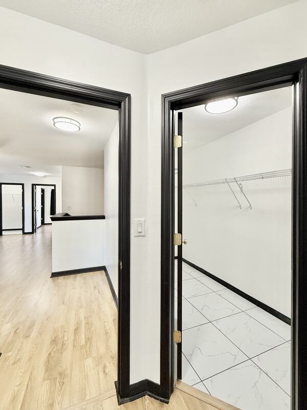 Building Photo - 4978 White Sanderling Ct