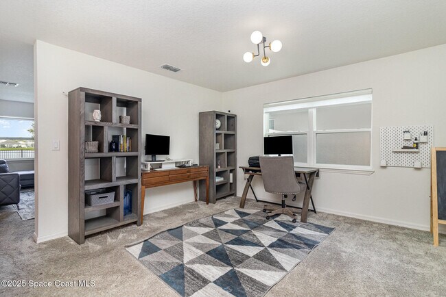 Building Photo - 1043 Corbin Cir SW