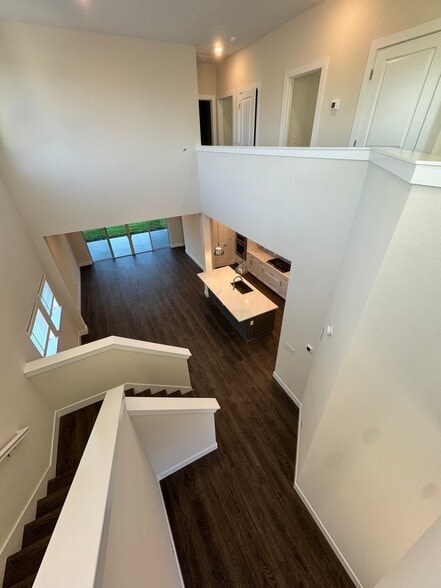 Building Photo - 5321 Wolf Crk Dr
