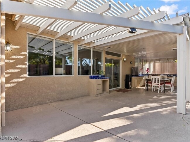 Building Photo - 2547 Serenity Hollow Dr