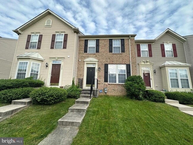 Building Photo - 1327 Lewis Ln