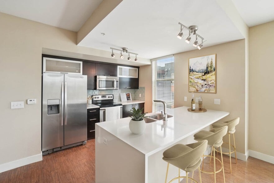 Primary Photo - Gardens at Cherry Creek