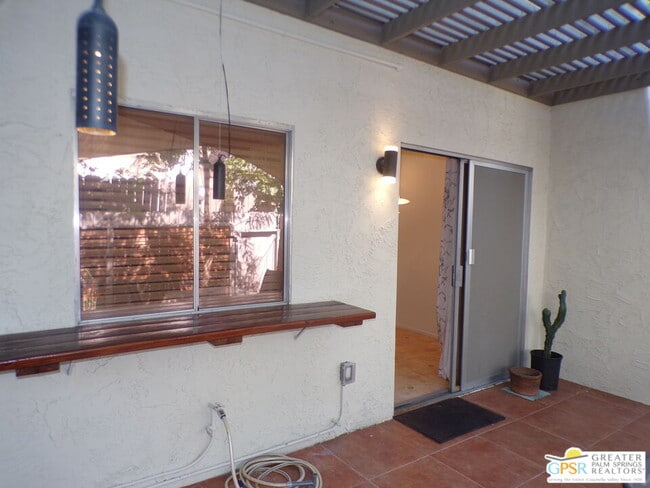 Building Photo - 1816 N Mira Loma Way