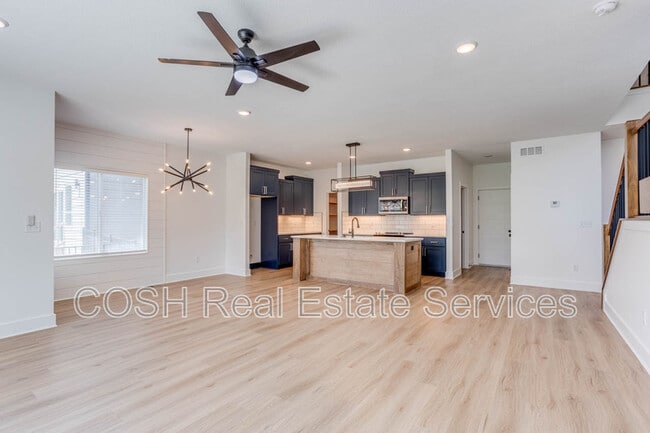 Building Photo - 3554 N Tyler Ct