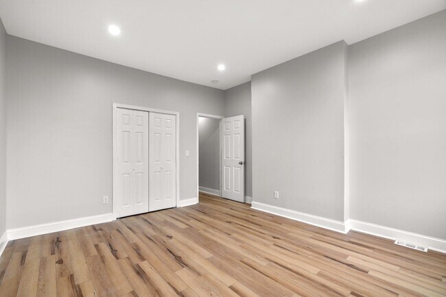 Building Photo - 226 N Collington Ave