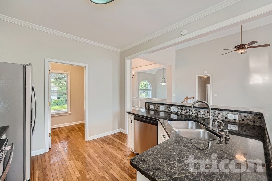 Building Photo - 4 Stonehenge Ct