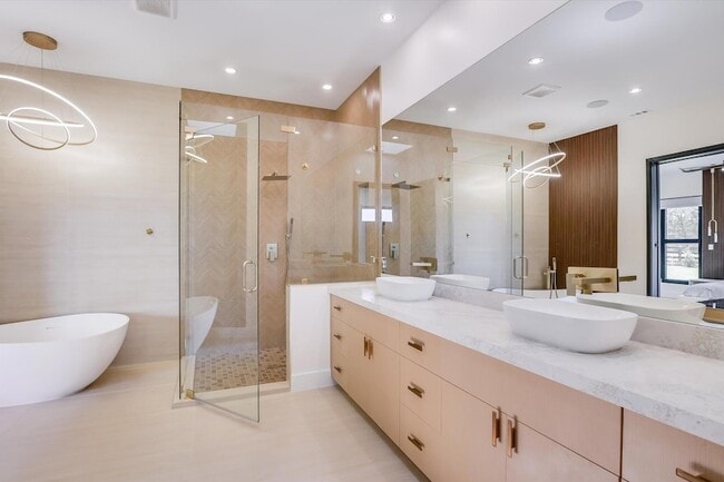 Building Photo - 1806 Lauren Dr