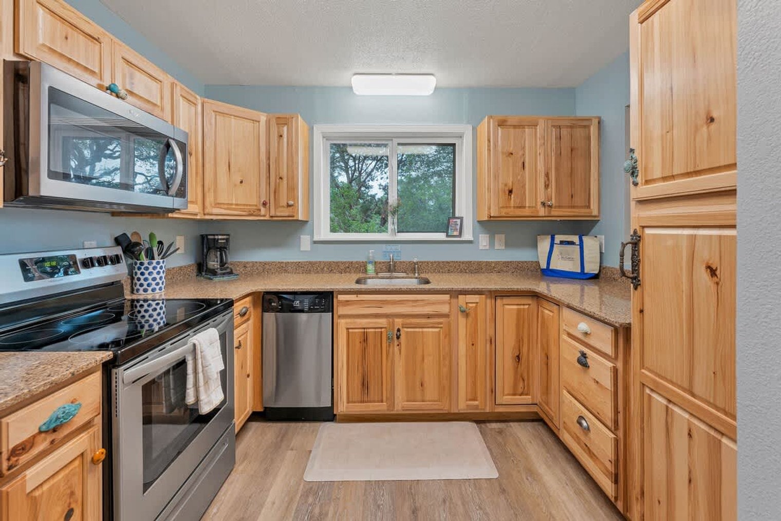 Building Photo - 1142 Amanda-SI ID1351227P