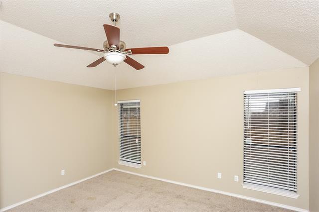 Building Photo - 4902 Waxwing Dr