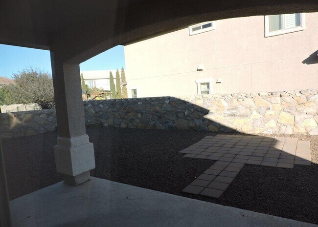 Building Photo - 3100 Tierra Mina Dr