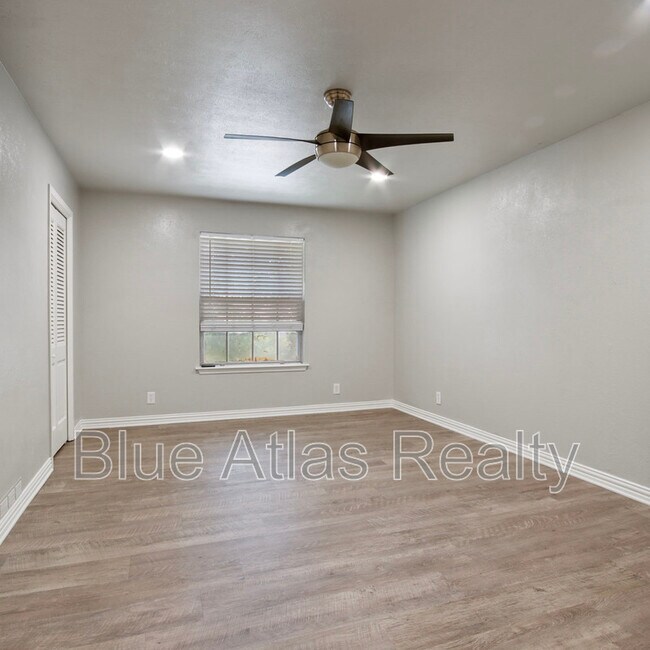 Building Photo - 4439 Altamesa Blvd