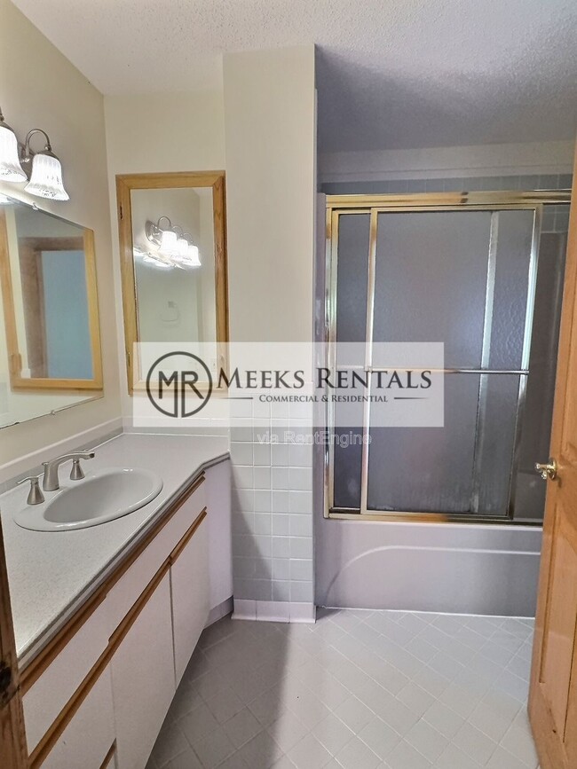 Building Photo - 30 Bridlewood Rd