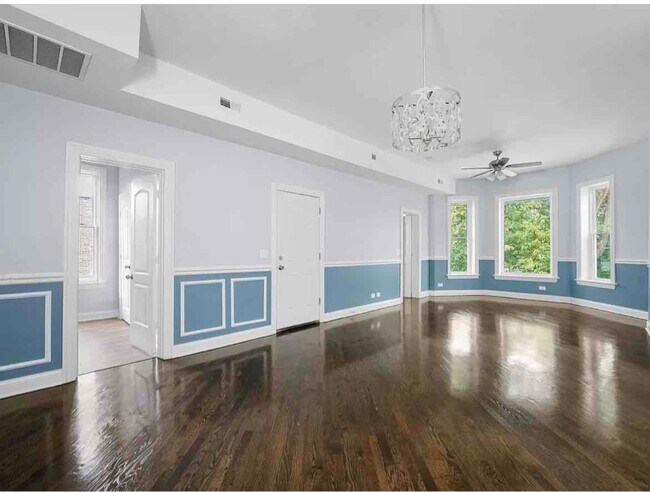 Building Photo - 6430 S Green St