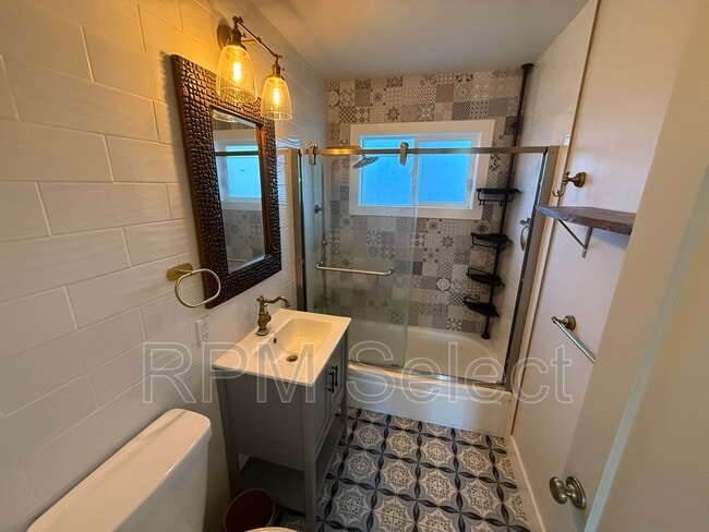 Building Photo - 5021 73rd St