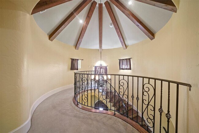 Building Photo - 25207 Hideaway Run Dr