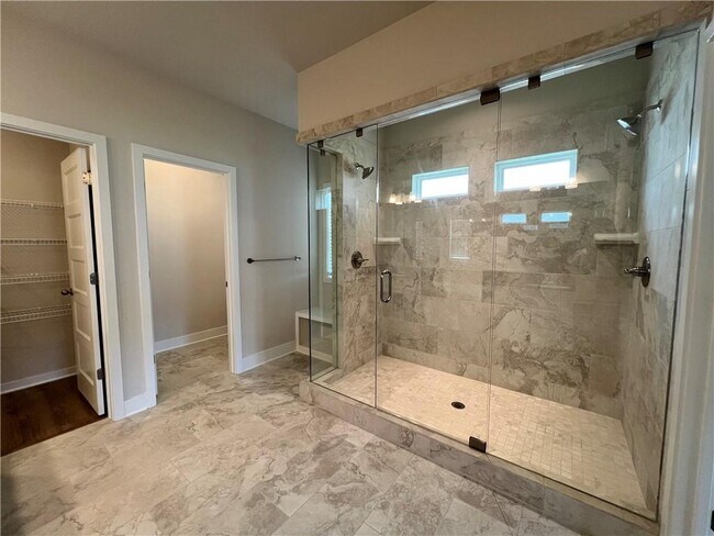 Building Photo - 905 Winding Rose Dr