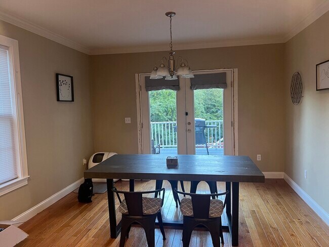 Building Photo - 810 Washington St